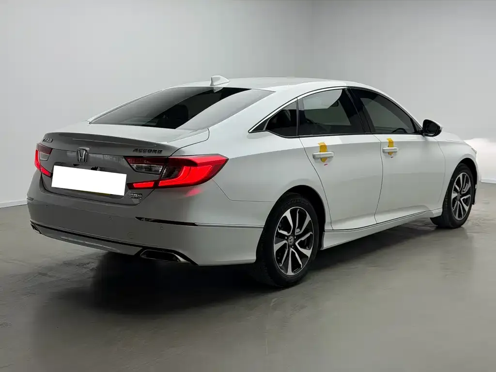 Honda Accord — фото 5