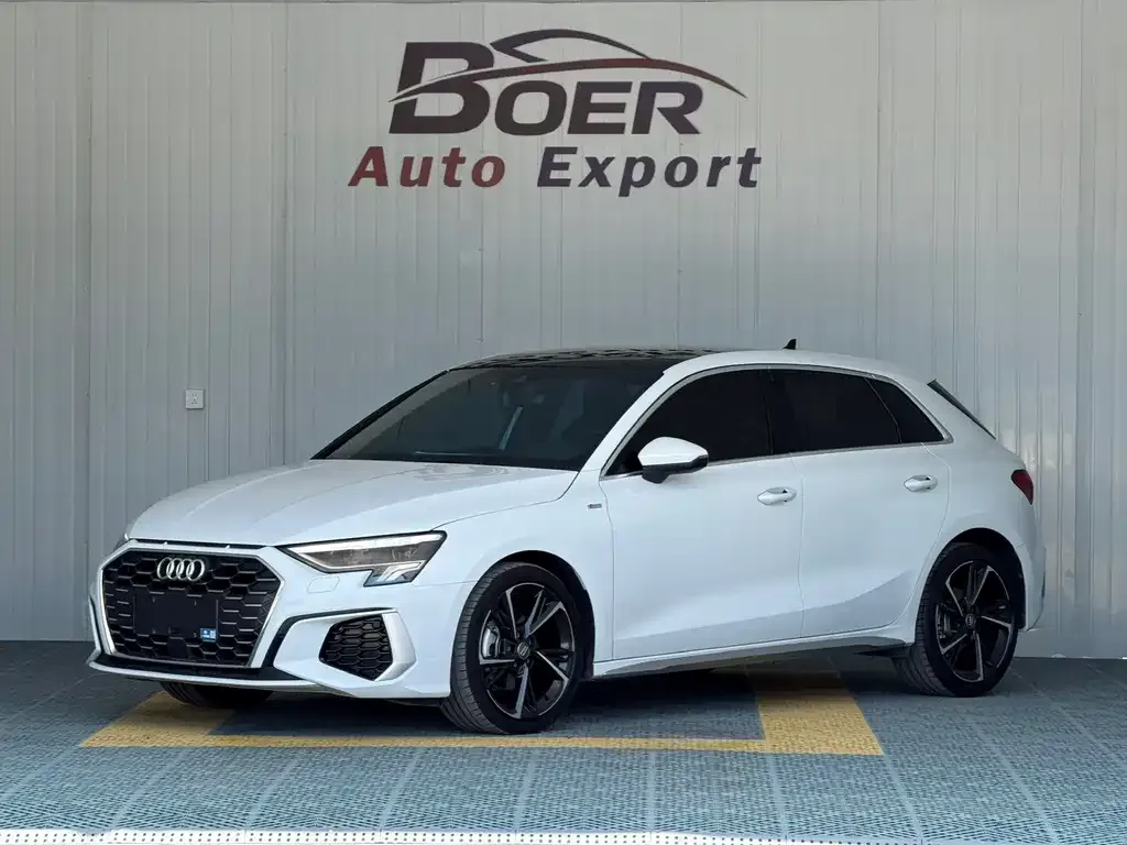 Audi A3 — фото 1