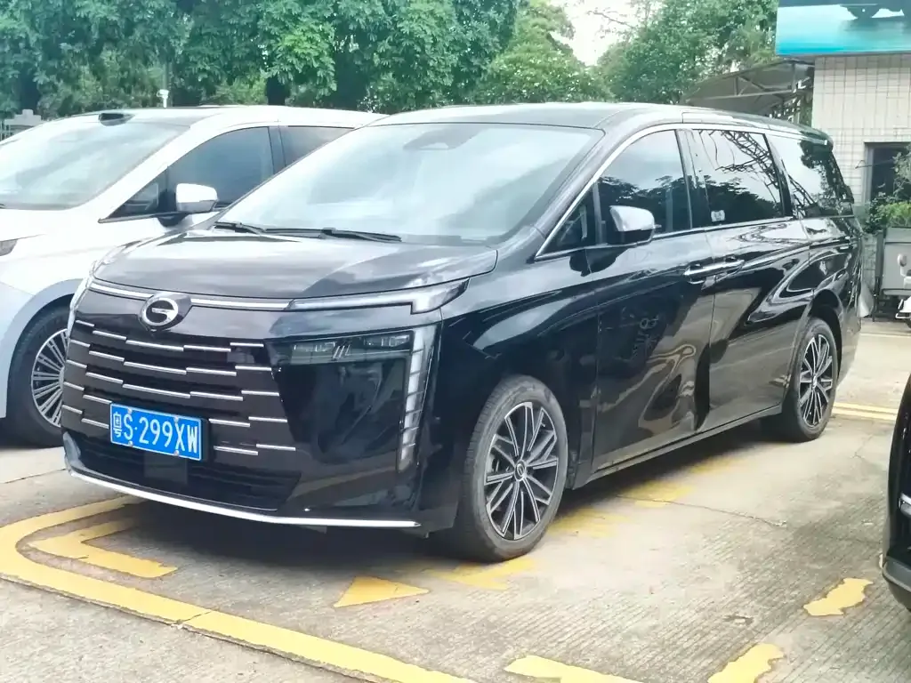 GAC Motor Trumpchi E8 — фото 1