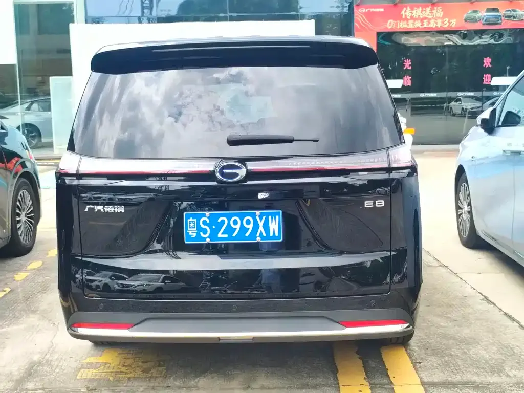 GAC Motor Trumpchi E8 — фото 3