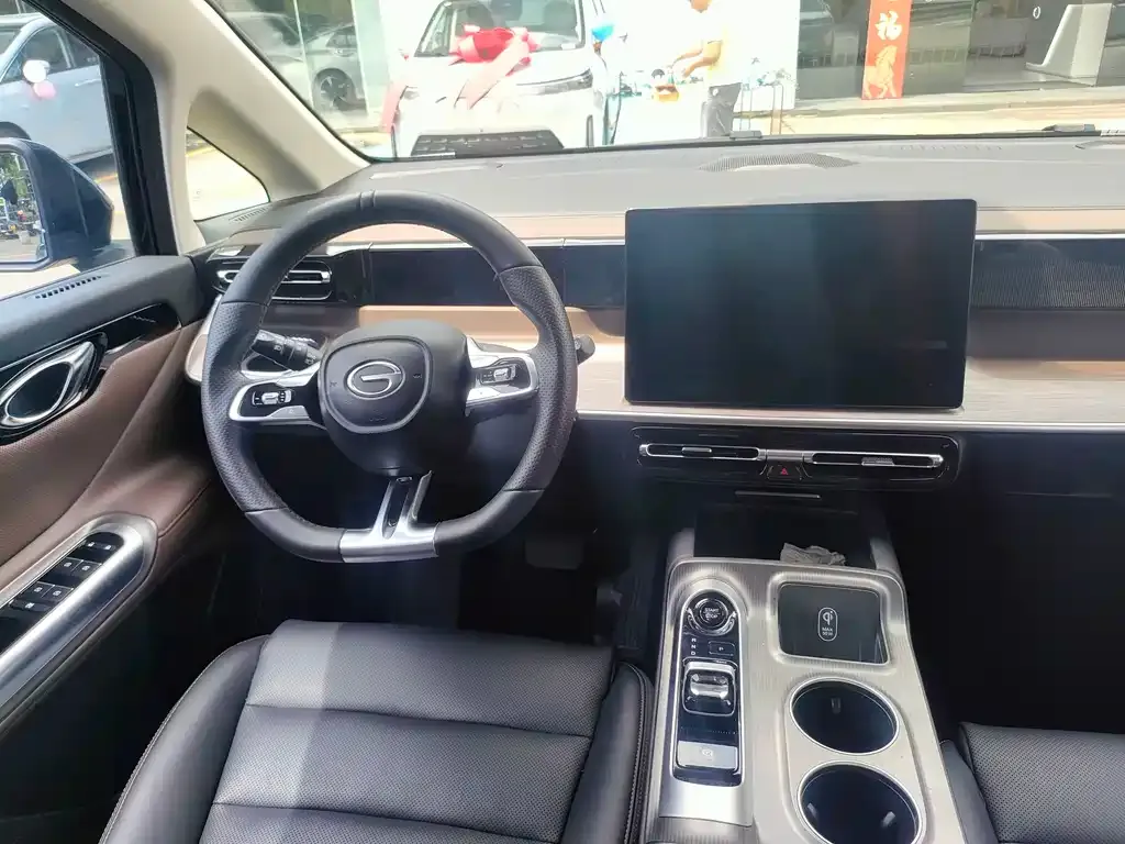 GAC Motor Trumpchi E8 — фото 6