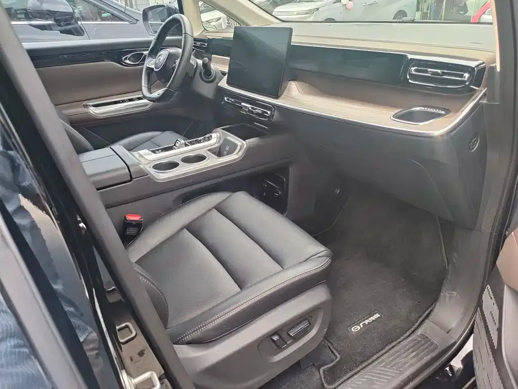 GAC Motor Trumpchi E8 — фото 9