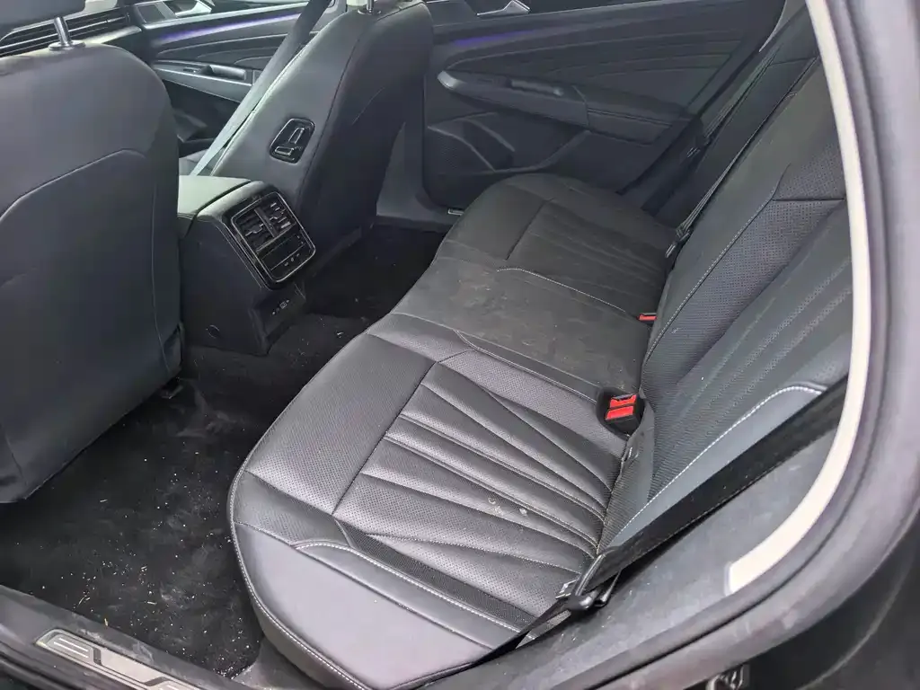Volkswagen Passat — фото 2