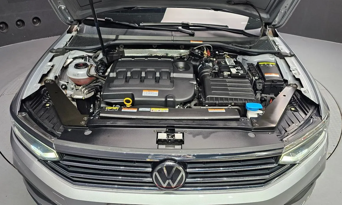 Volkswagen Passat 2021 из KR, фото 3