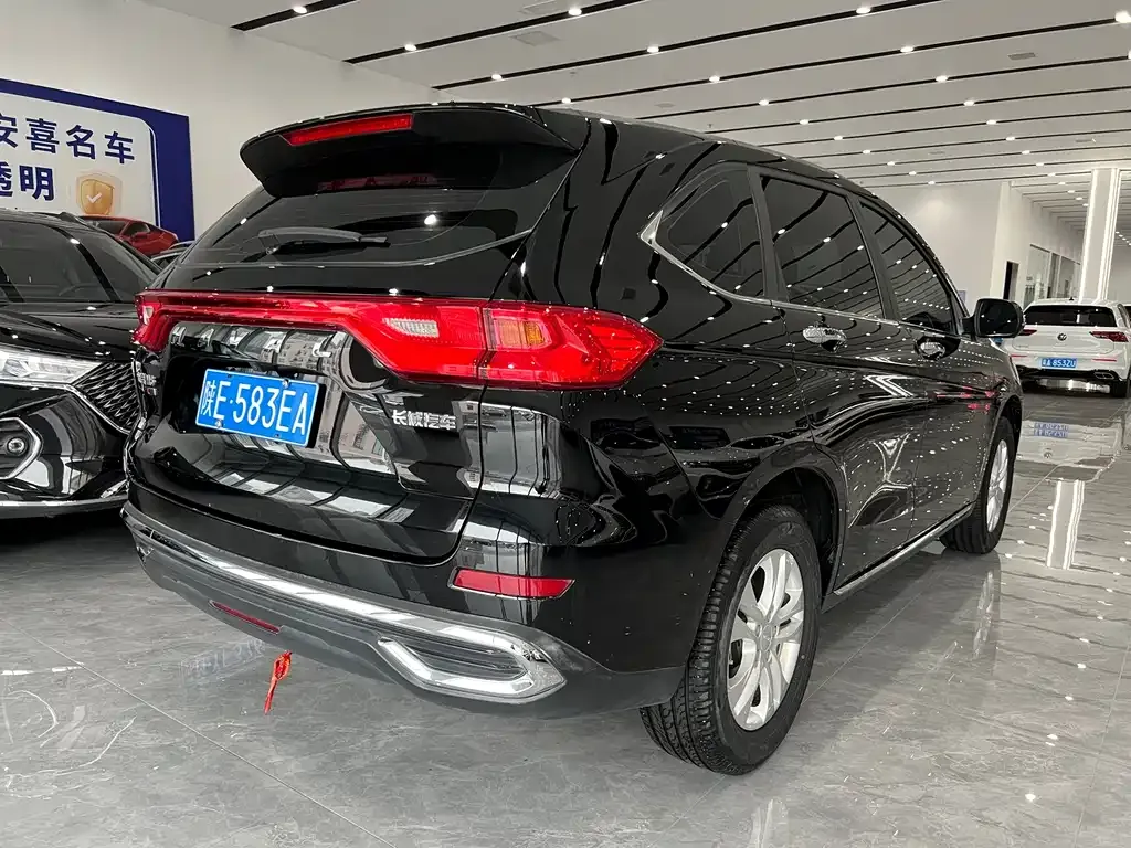Haval M6 — фото 10