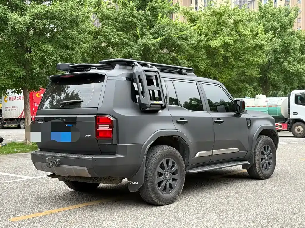 Toyota Prado 2024 из CN, фото 4