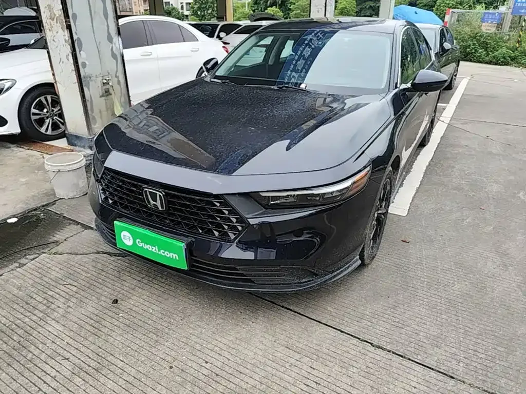 Honda Accord — фото 1