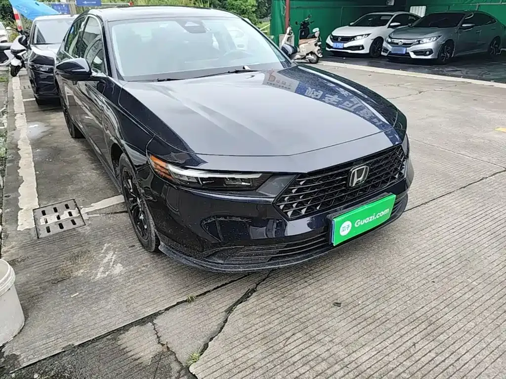 Honda Accord — фото 10