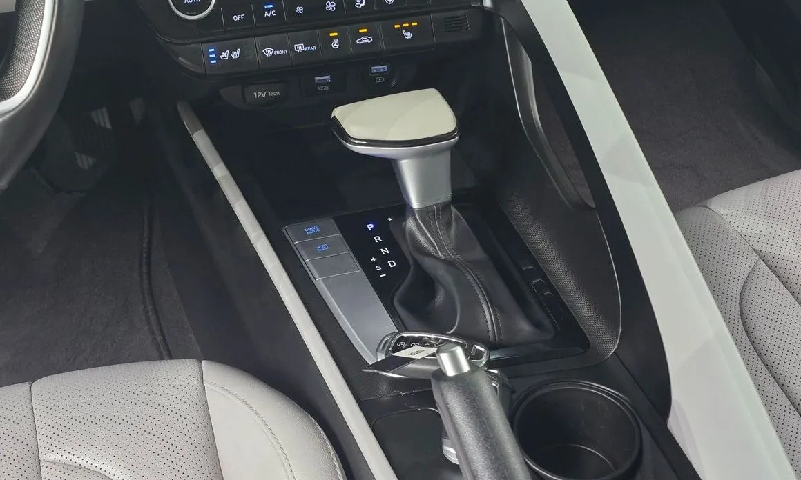 Hyundai AVANTE 2021 из KR, фото 9