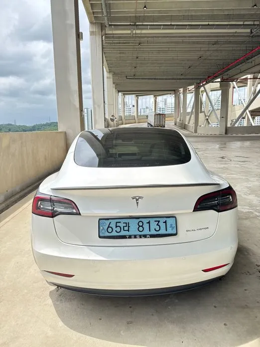 Tesla Model 3 — фото 9