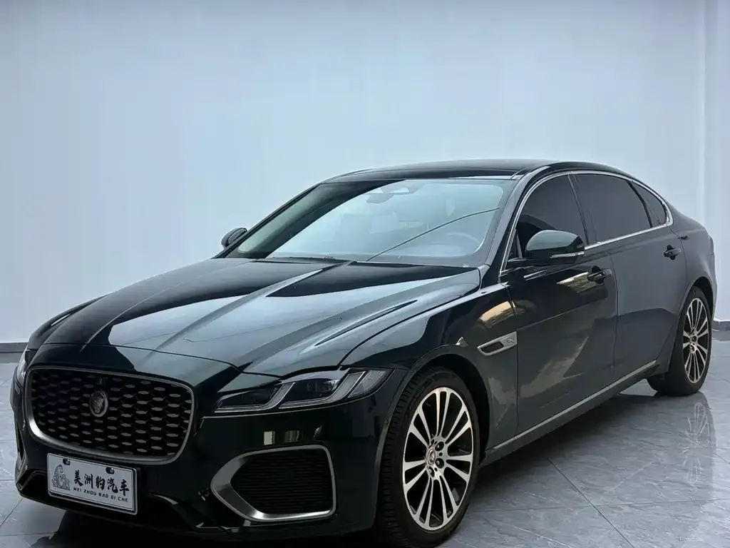 Jaguar XFL — фото 1