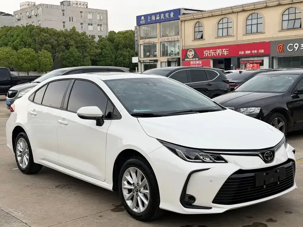 Toyota Corolla — фото 3