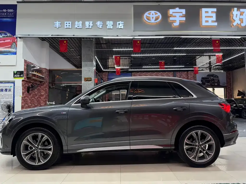Audi Q3 — фото 5