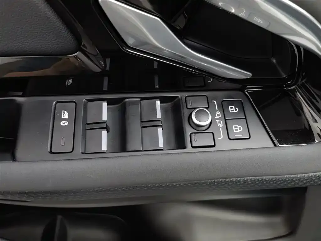 Land Rover Evoque — фото 6
