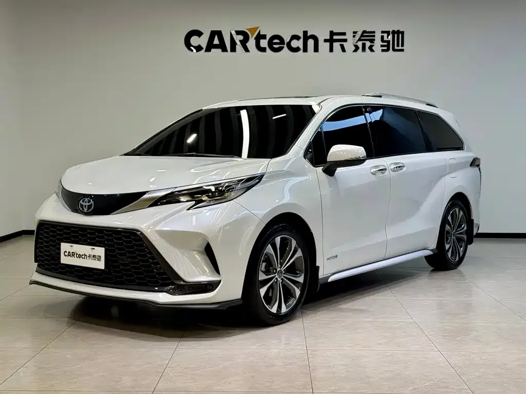 Toyota Granvia — фото 1