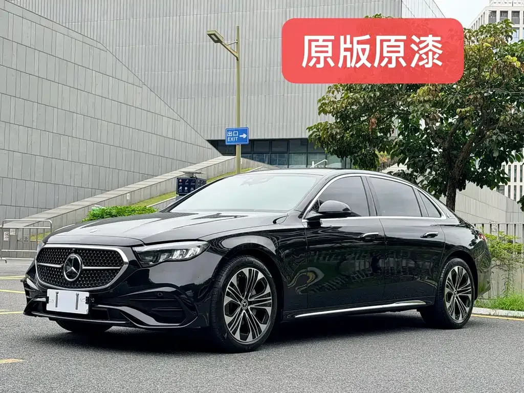 Mercedes-Benz E-Class — фото 1