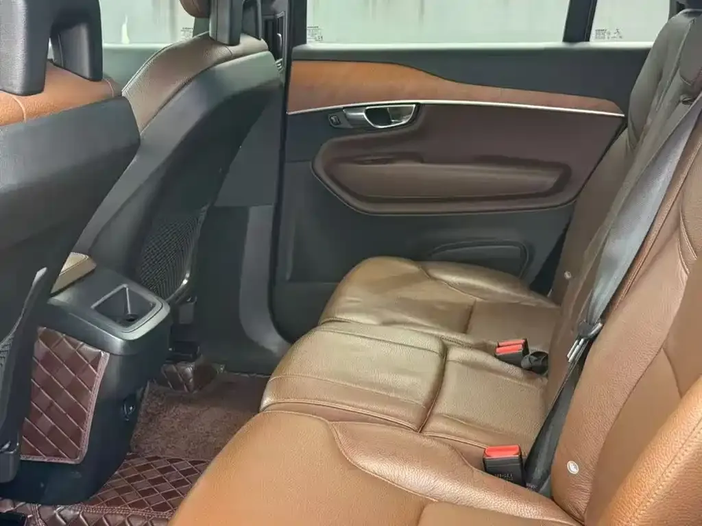 Volvo XC90 2021 из CN, фото 5
