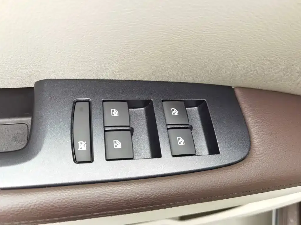 Buick GL8 2024 из CN, фото 7