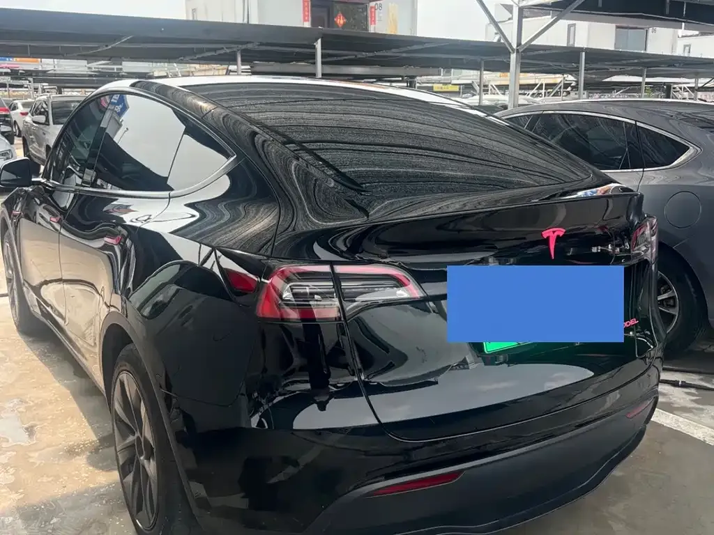 Tesla Model Y — фото 7