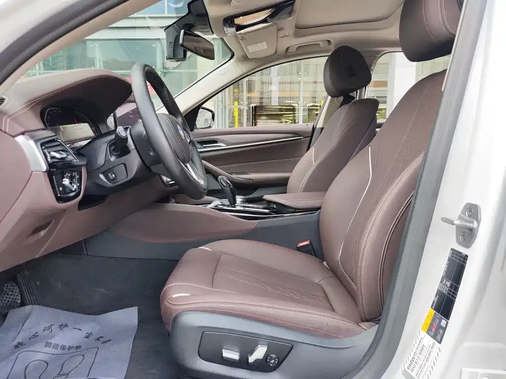 BMW 5 Series New Energy — фото 10