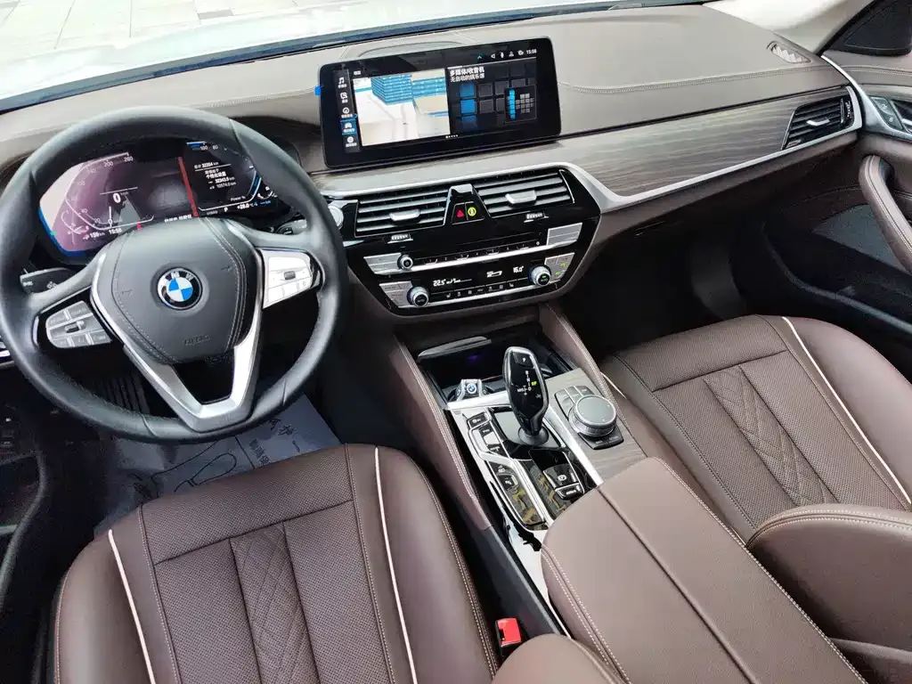 BMW 5 Series New Energy — фото 8