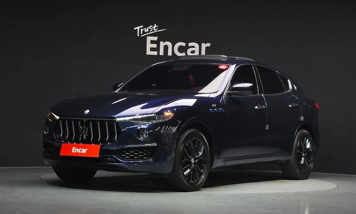Maserati Levante — фото 1