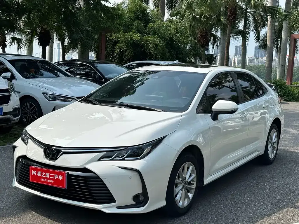 Toyota Corolla — фото 1