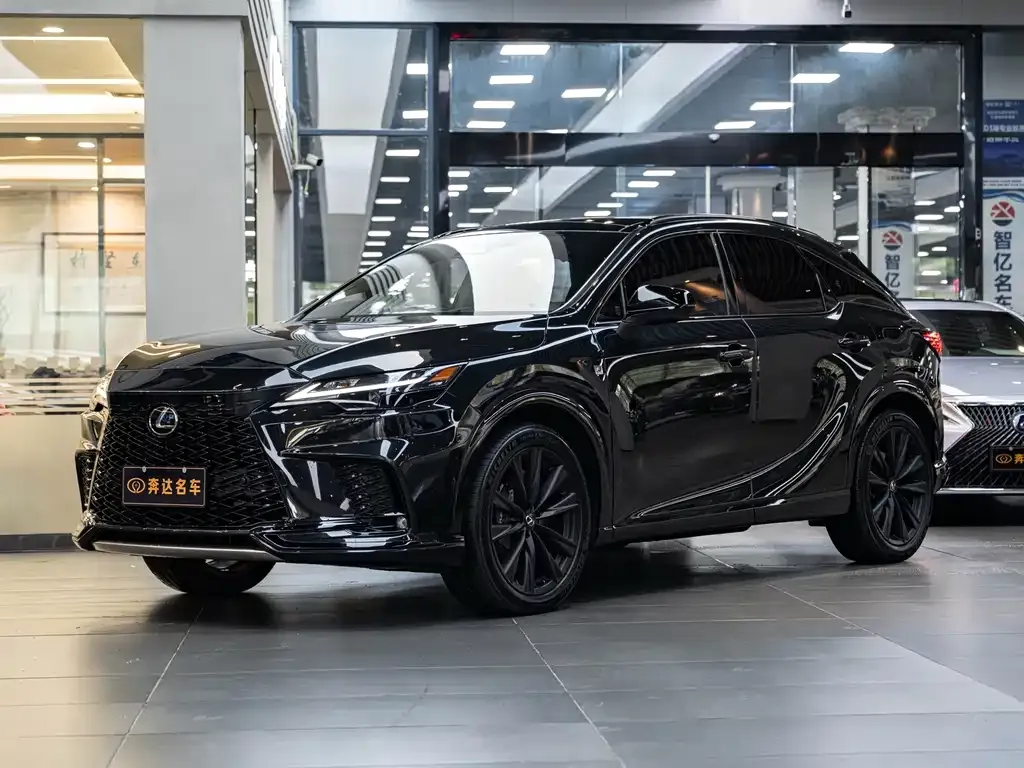 Lexus RX — фото 1