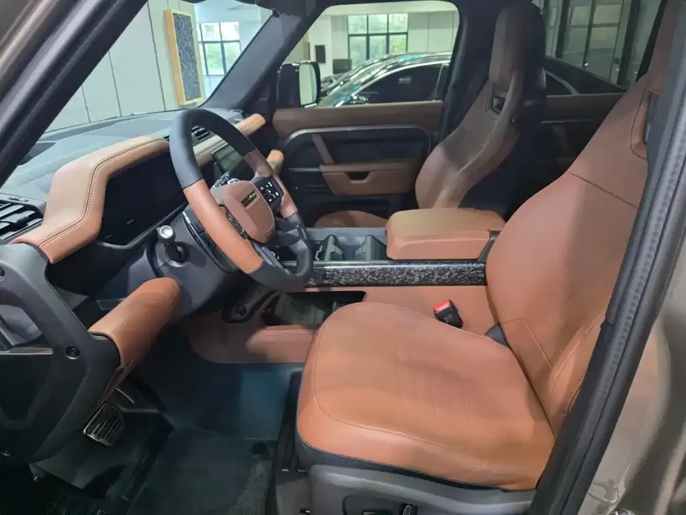 Land Rover Defender — фото 10