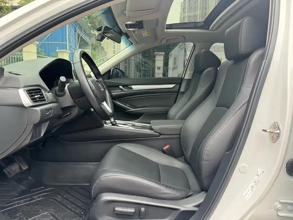 Honda Accord — фото 3