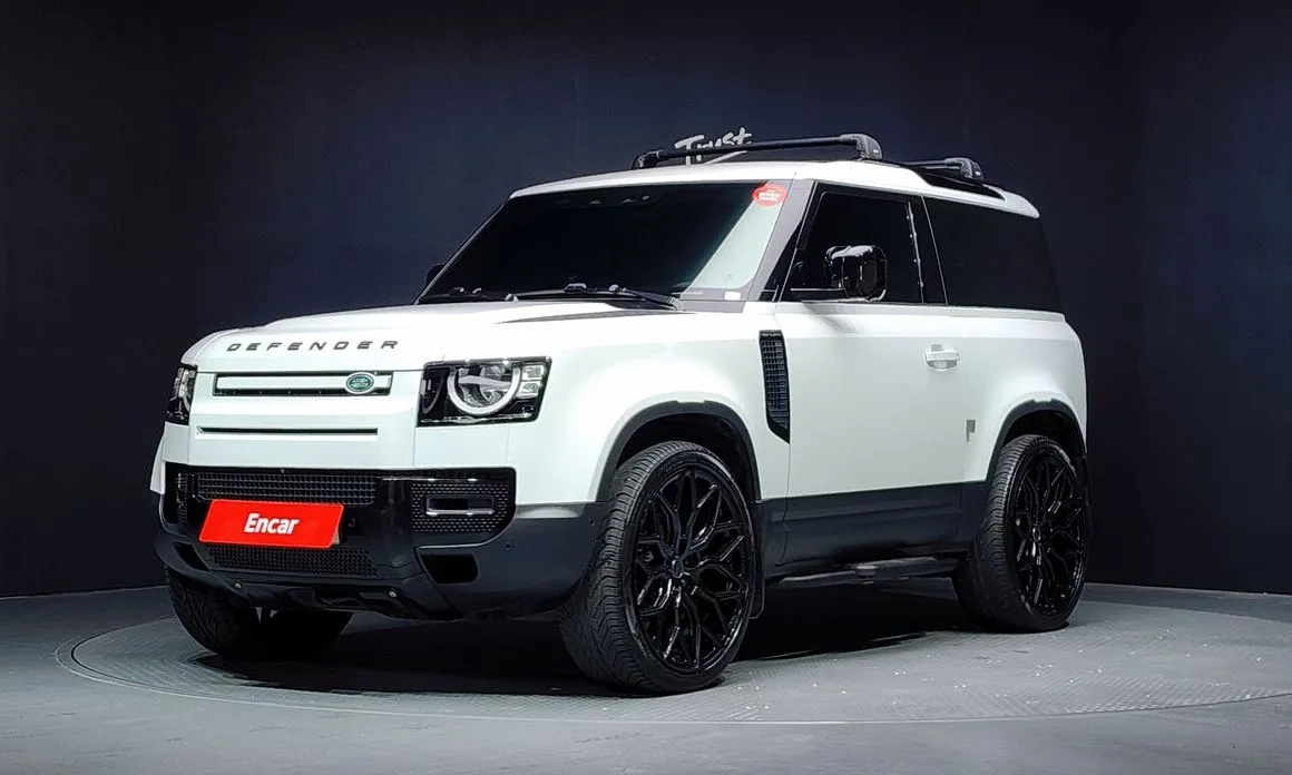 Land Rover Defender — фото 1