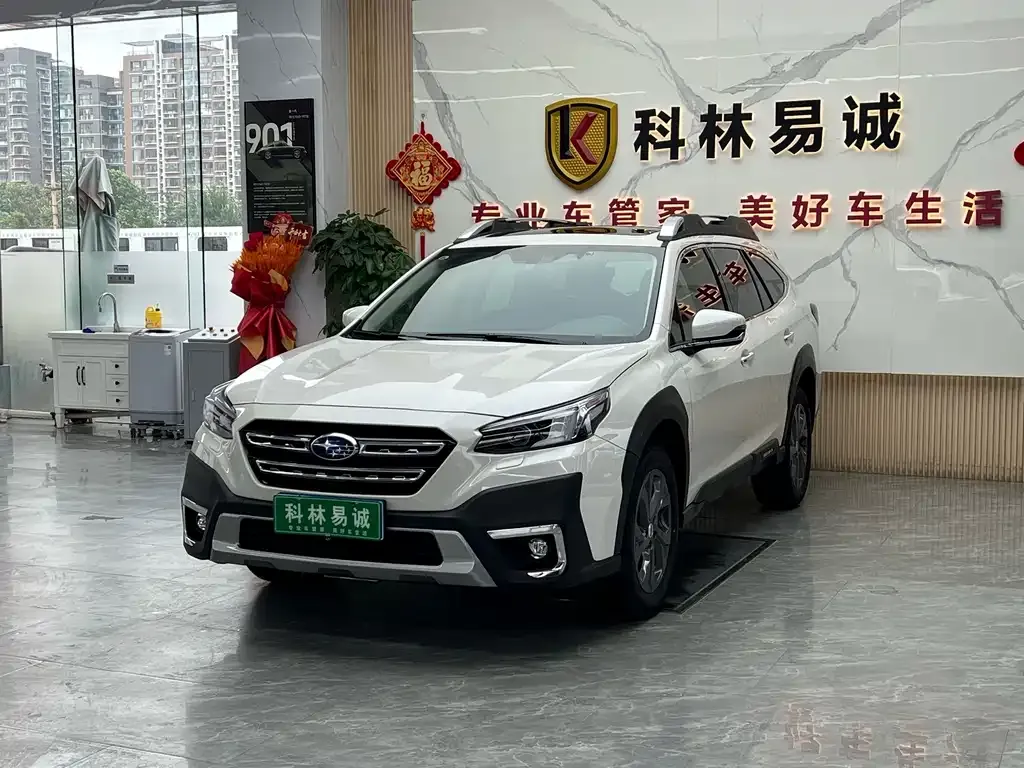 Subaru Outback — фото 1