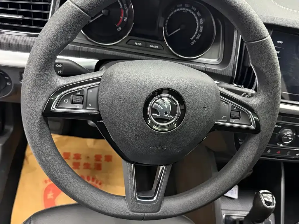 Skoda Kamiq — фото 10