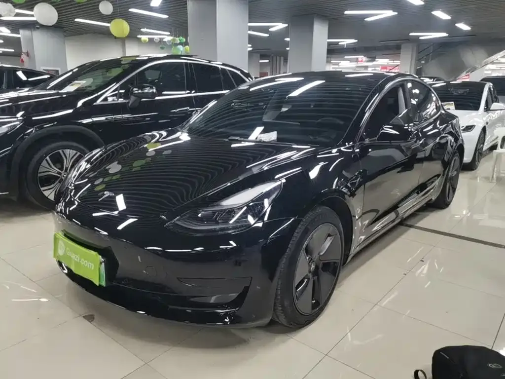 Tesla Model 3 — фото 5