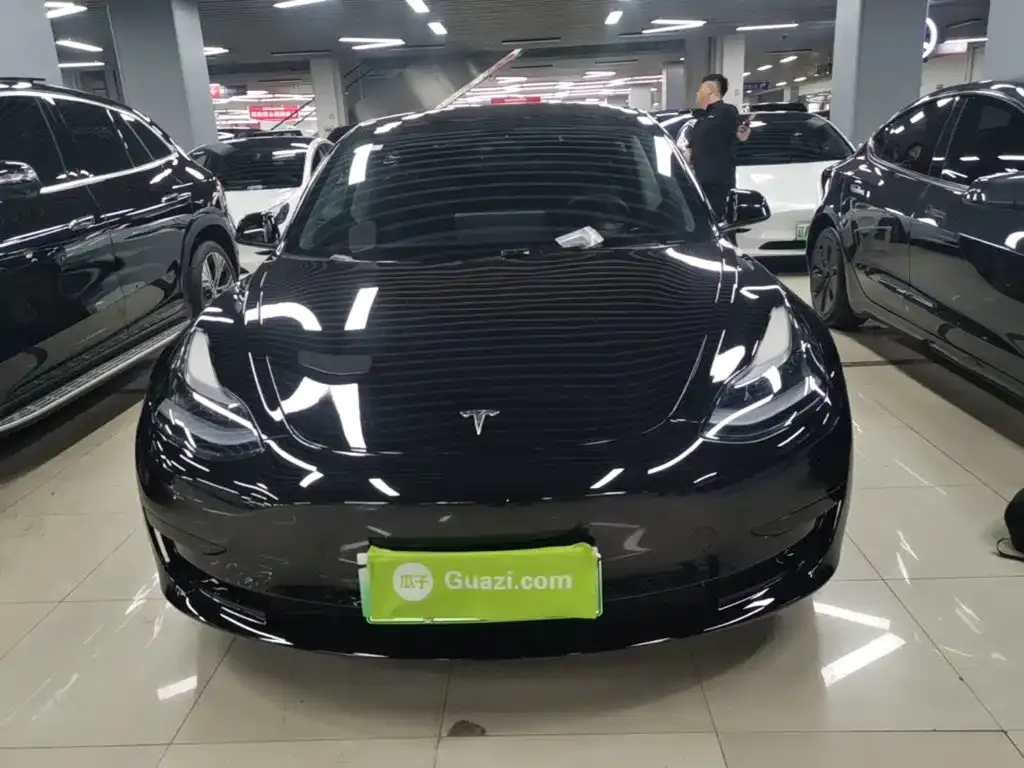 Tesla Model 3 — фото 8