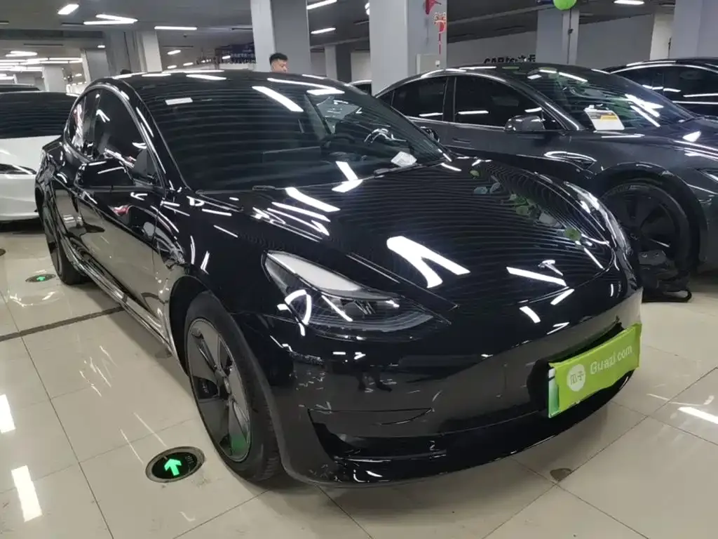 Tesla Model 3 — фото 3