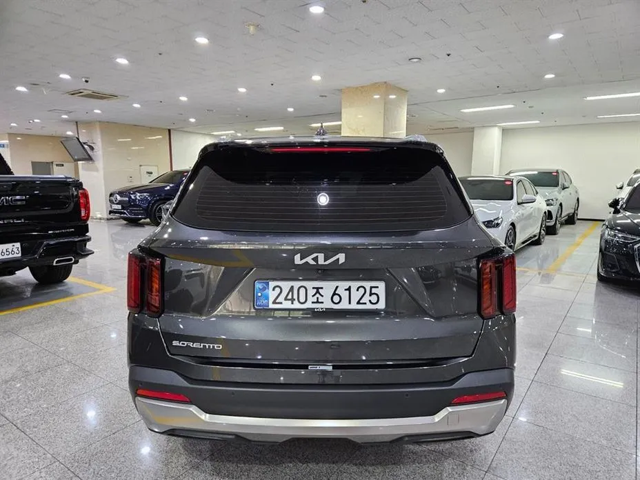 Kia Sorento — фото 5