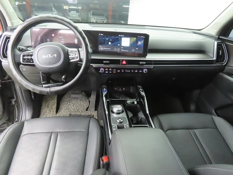 Kia Sorento — фото 4