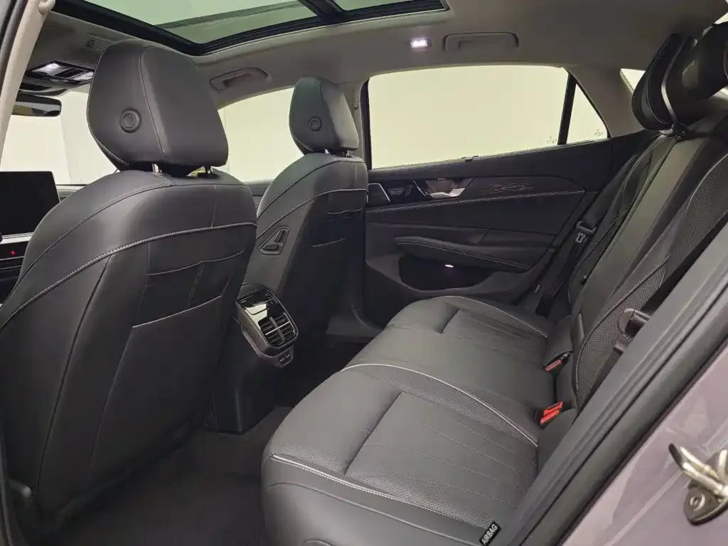 Volkswagen Passat — фото 2
