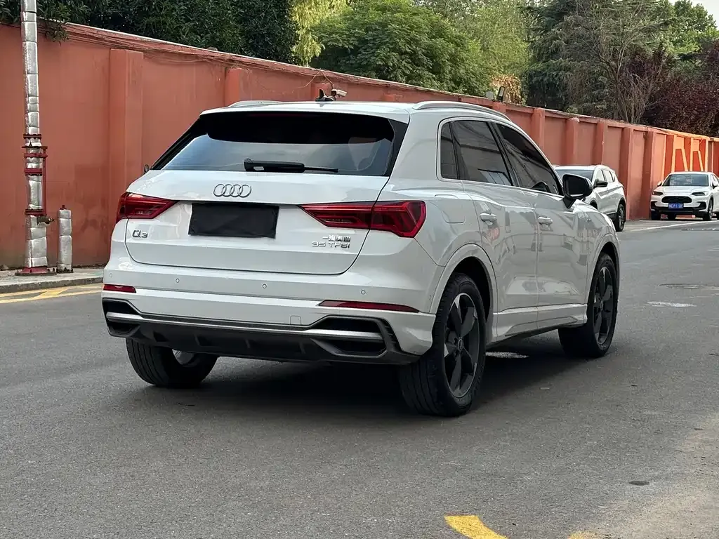Audi Q3 — фото 7