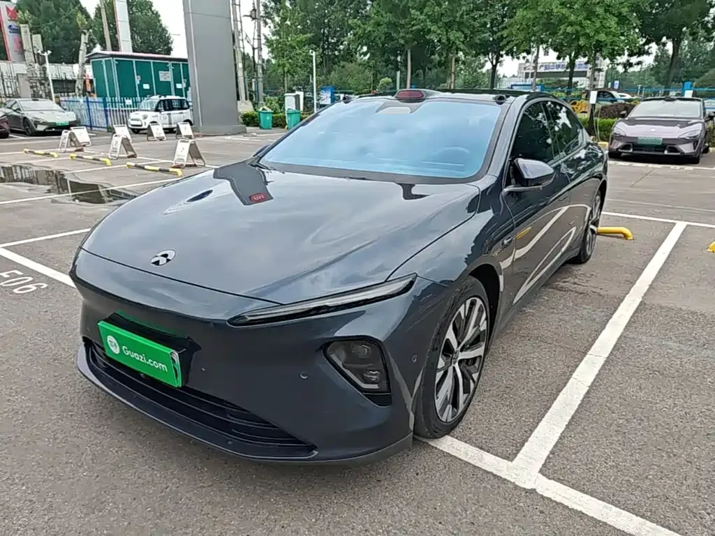 NIO ET7