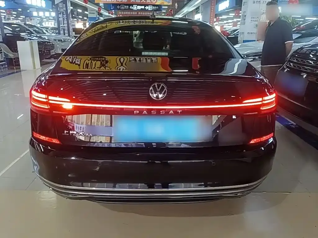 Volkswagen Passat — фото 6