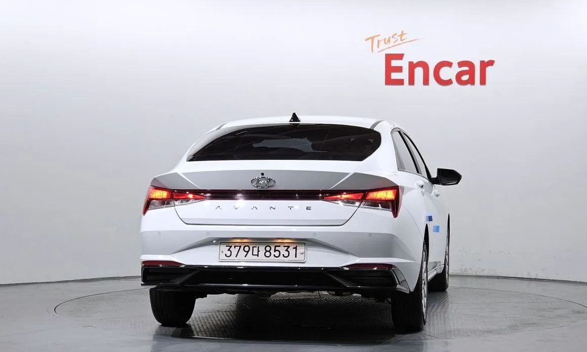Hyundai AVANTE — фото 3