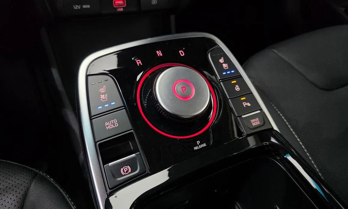 Kia Niro — фото 10