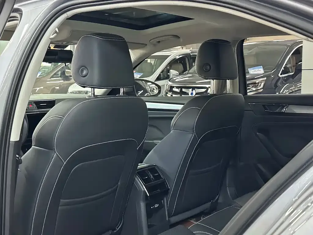 Skoda Superb — фото 3
