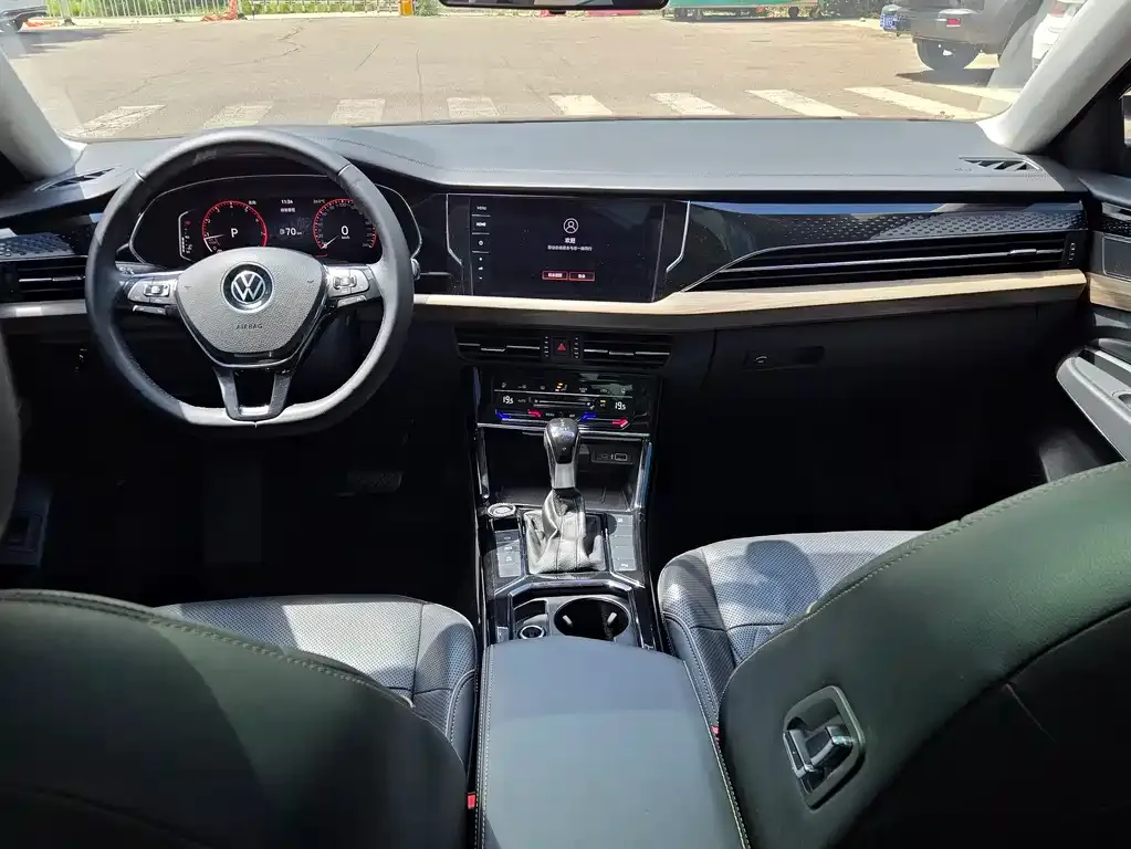 Volkswagen Passat — фото 2