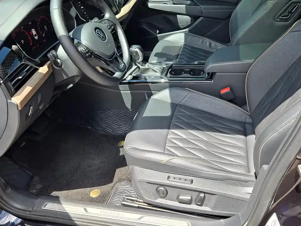 Volkswagen Passat — фото 6