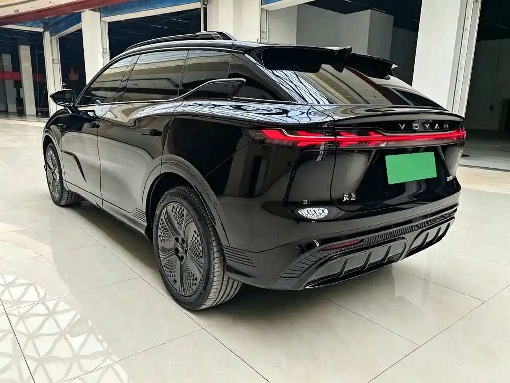 VOYAH Zhiyin — фото 9