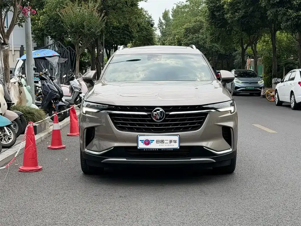 Buick Envision Plus — фото 9