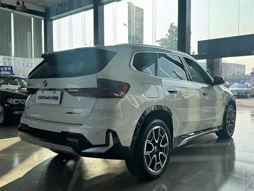 BMW X1 — фото 10